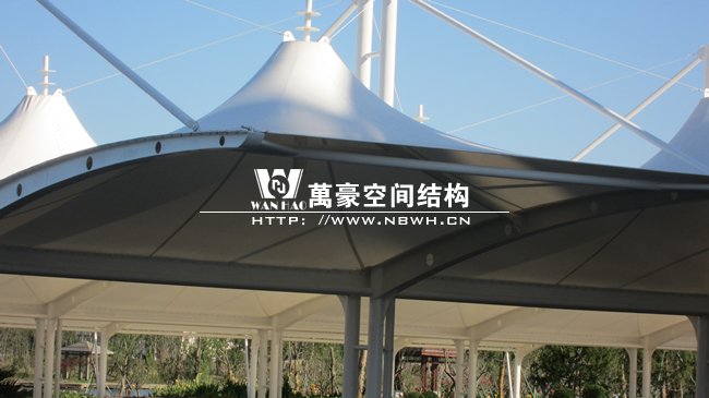 平湖工業(yè)開(kāi)發(fā)區(qū)停車棚